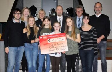 IKS spendet für Offene Ganztagsschule und Jugendarbeit in Baunach