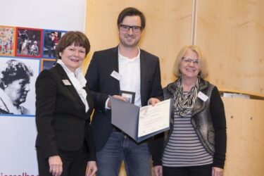 Innovative Sozialarbeit erhält Luise Kiesselbachpreis